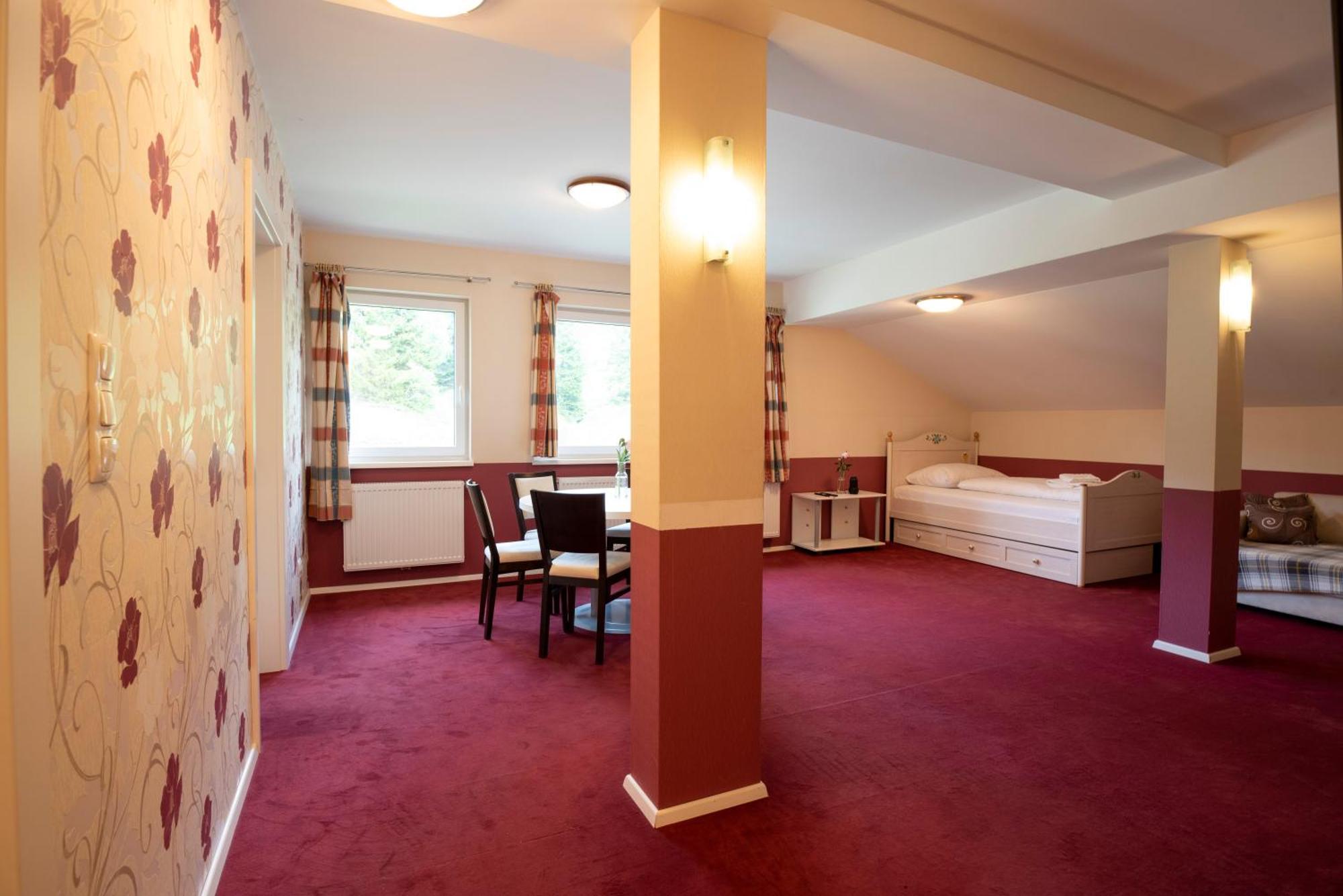 Tauplitzalm Hotel Alpen Arnika מראה חיצוני תמונה