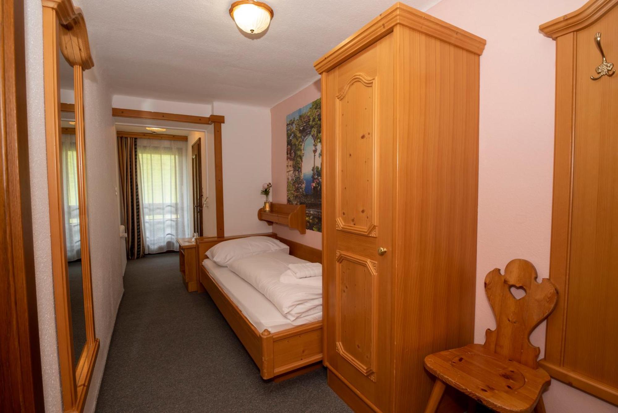Tauplitzalm Hotel Alpen Arnika מראה חיצוני תמונה