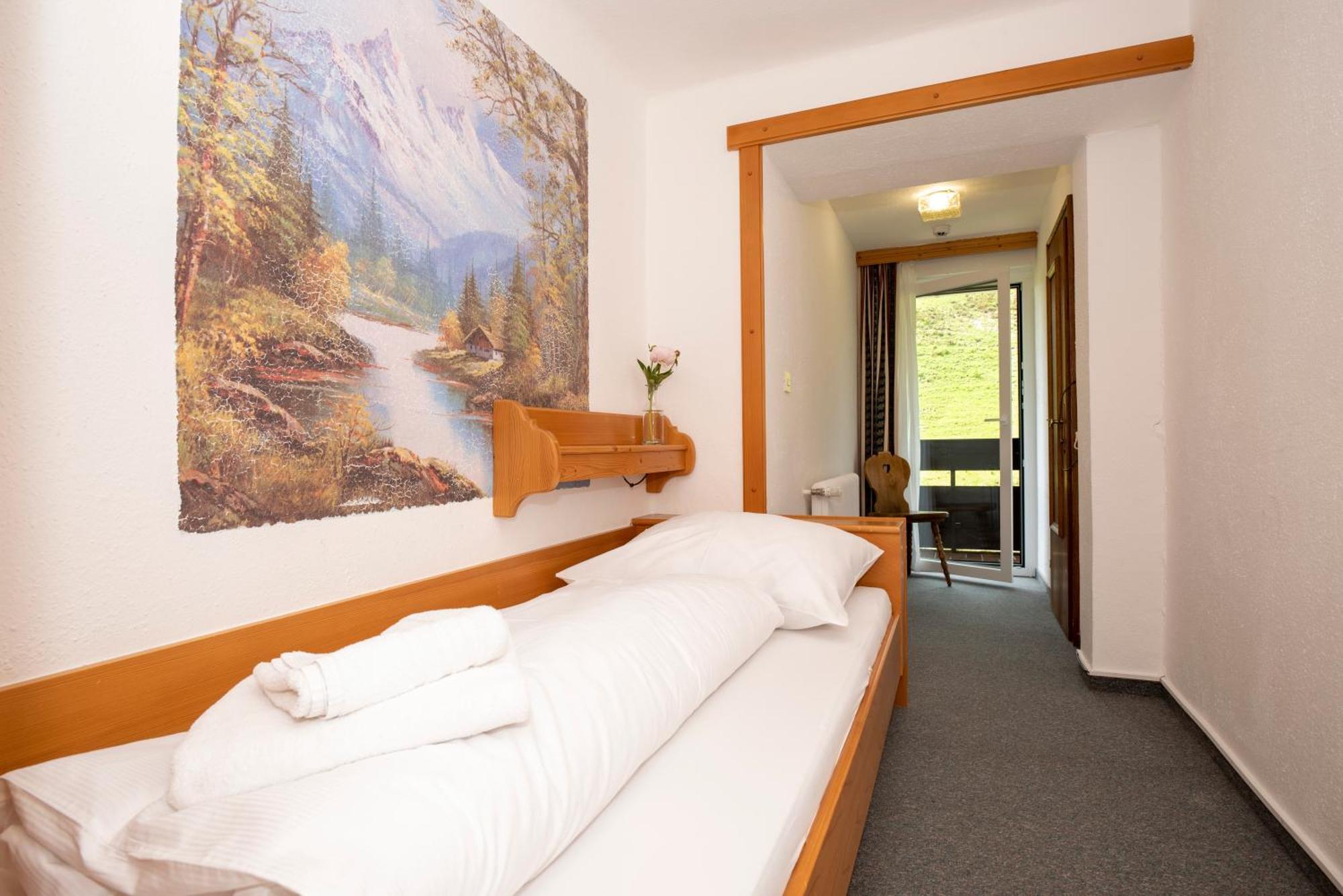 Tauplitzalm Hotel Alpen Arnika מראה חיצוני תמונה
